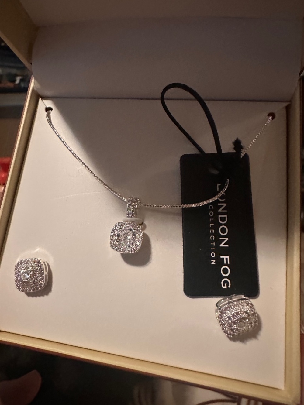 London Fog Collection Halo Pendant & Earrings
